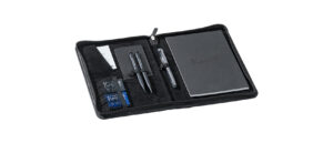 Schwarzer Organiser mit Stiften und Block von Kaweco